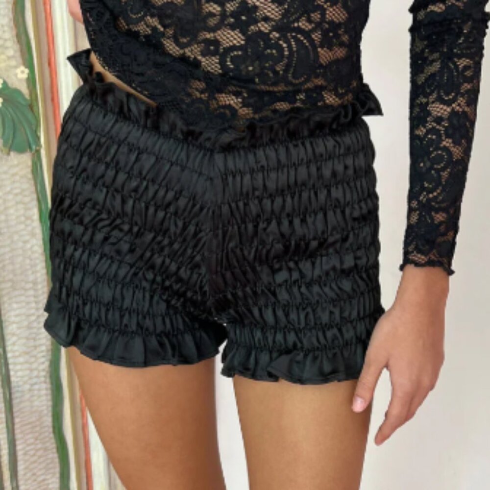 Angel Smocked Short Lisa Says Gah